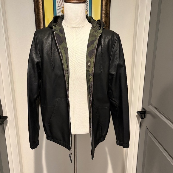 Coach Leather Jacket - Reversible and brand new Black Camo Size 40 - Picture 1 of 11